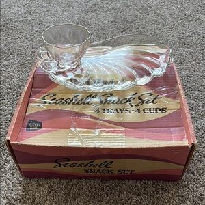 Vintage Seashell Snack Set - Clear Glass